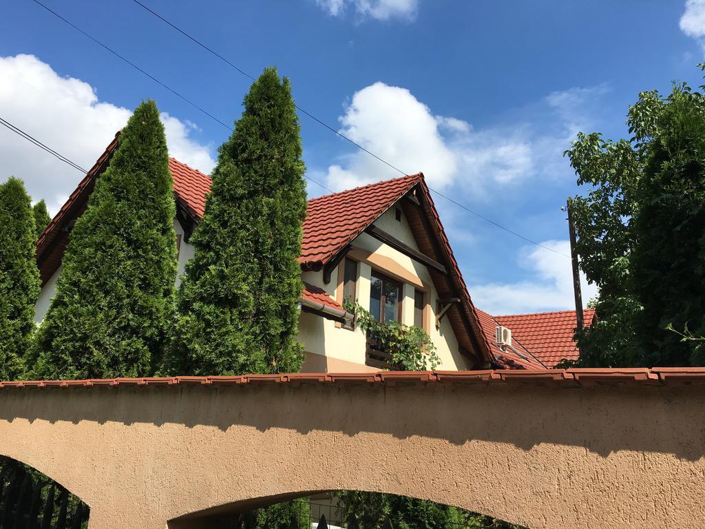Vargapartman Szeged Exteriör bild