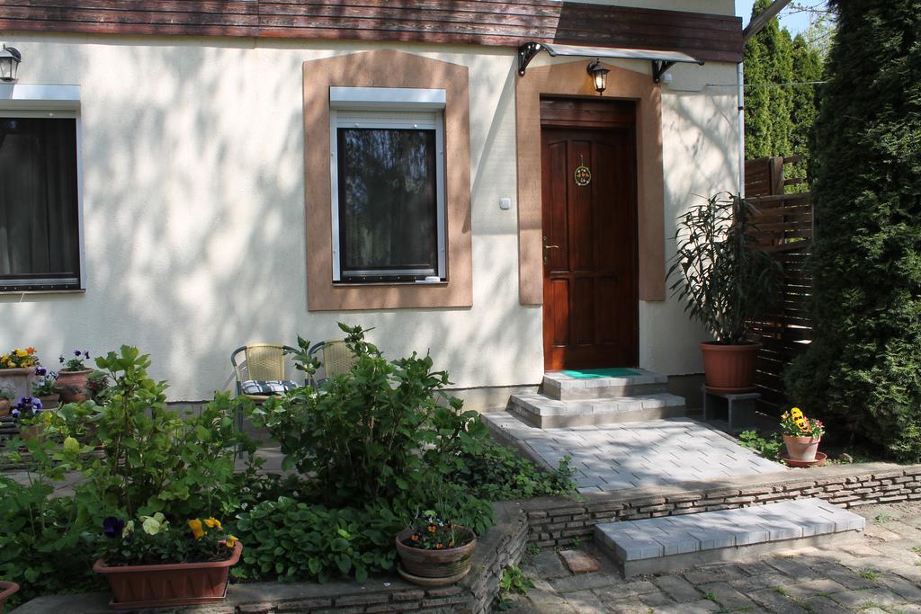 Vargapartman Szeged Exteriör bild
